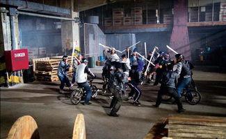 国产暴力群殴电影在线观看,国产暴力群殴电影，激情在线观看