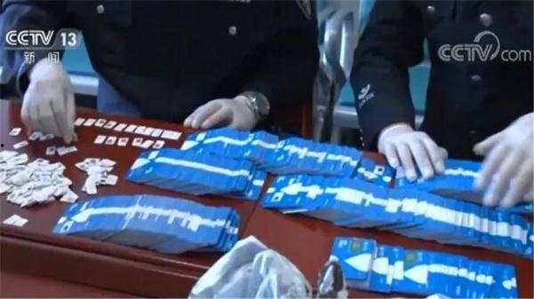 国产98年一区在线观看,98年一区在线重温，重温那段激情岁月